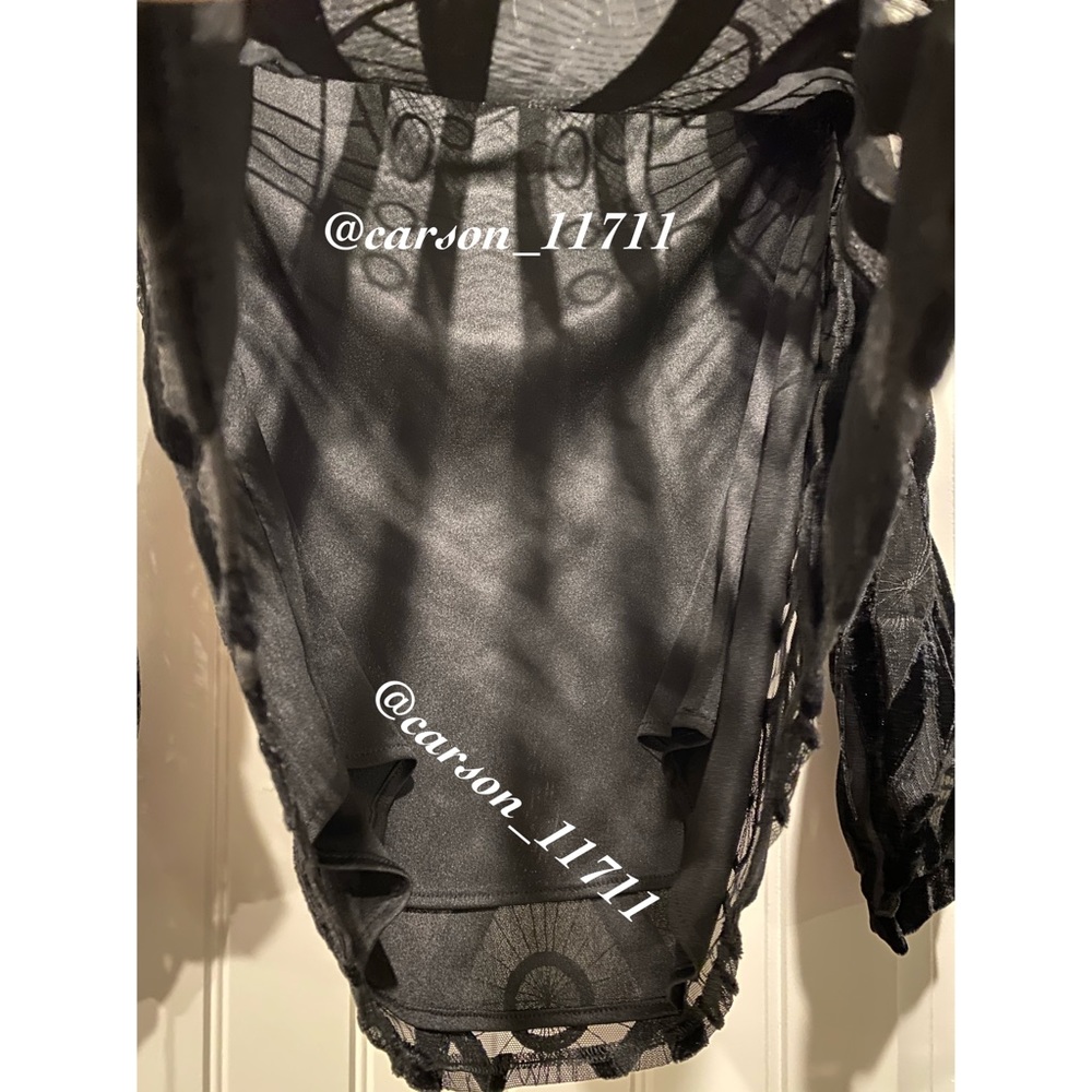 🦄RARE NWT Anthropologie Velvet Patterned Top - Picture 8 of 11